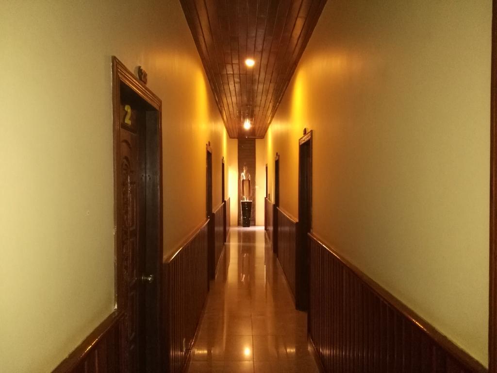Firefly Guesthouse - The Berlin Angkor Siem Reap Bagian luar foto
